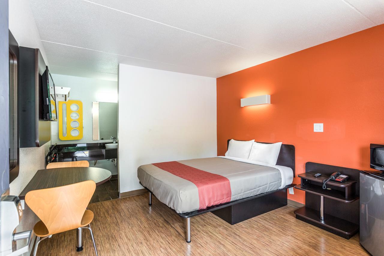 Motel 6 Evansville - thumb 19
