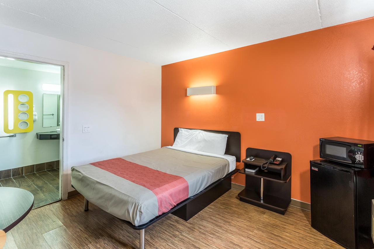 Motel 6 Evansville - thumb 16