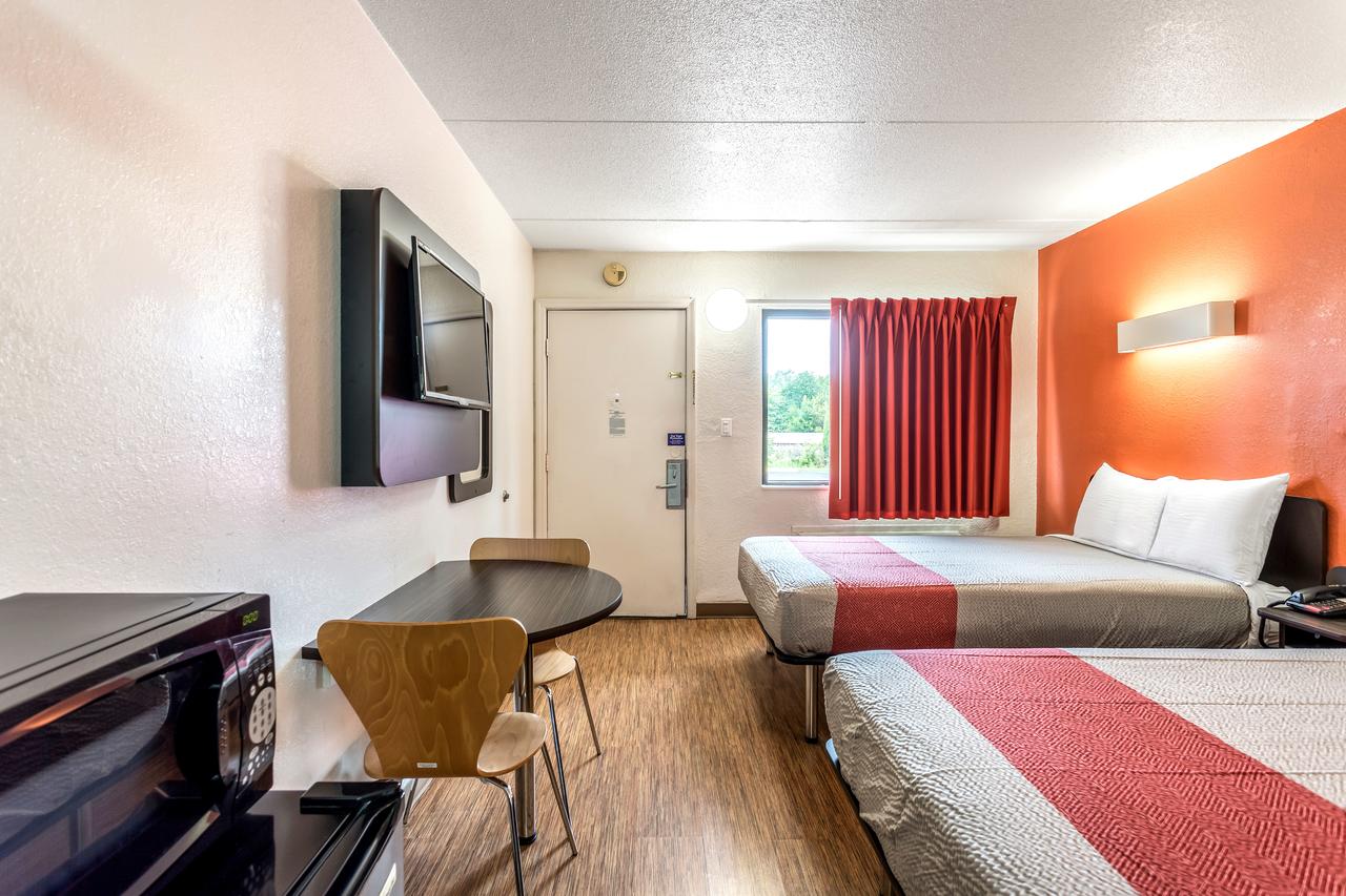 Motel 6 Evansville - thumb 25