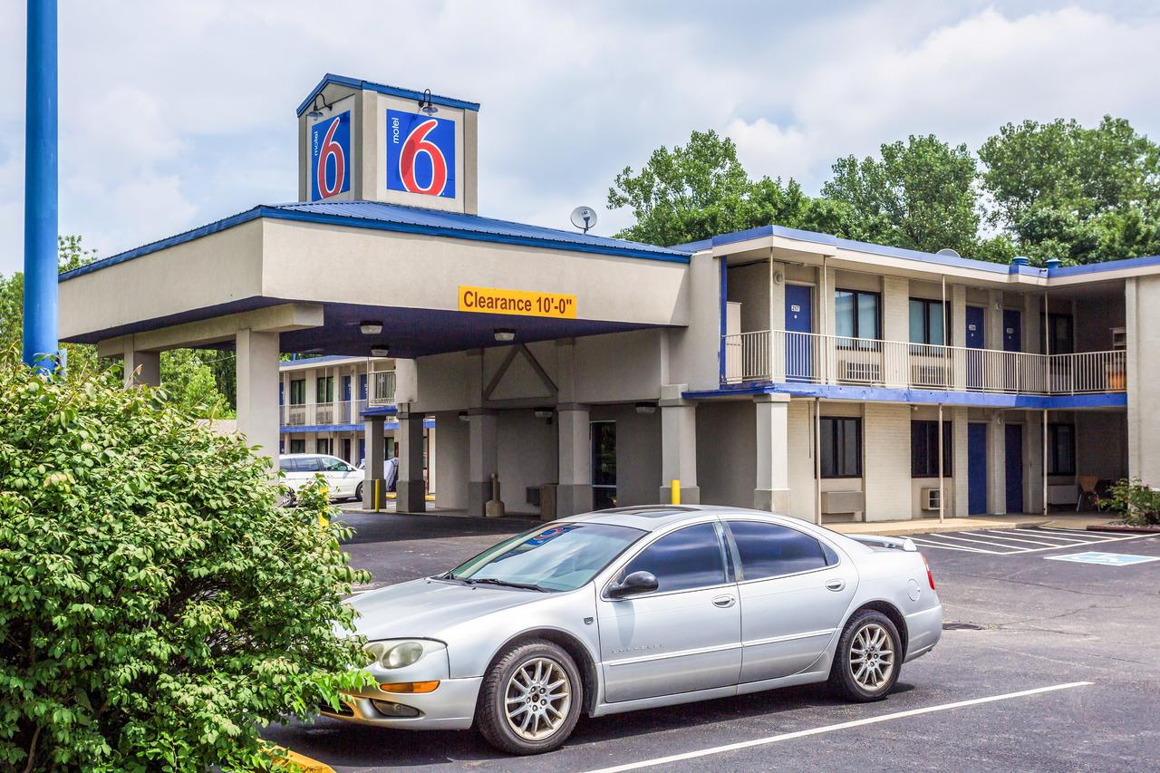 Motel 6 Evansville - thumb 9