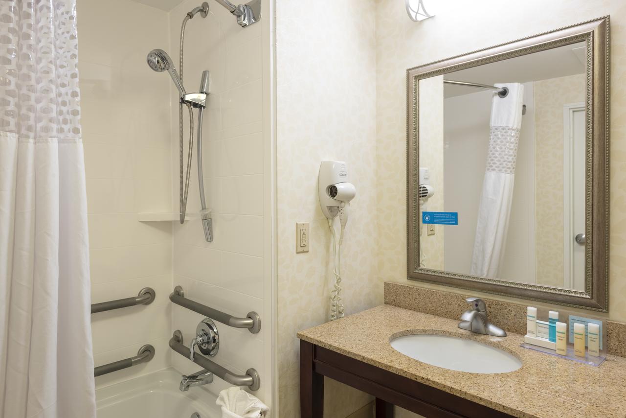 Hampton Inn Indianapolis Downtown Across From Circle Centre - thumb 4