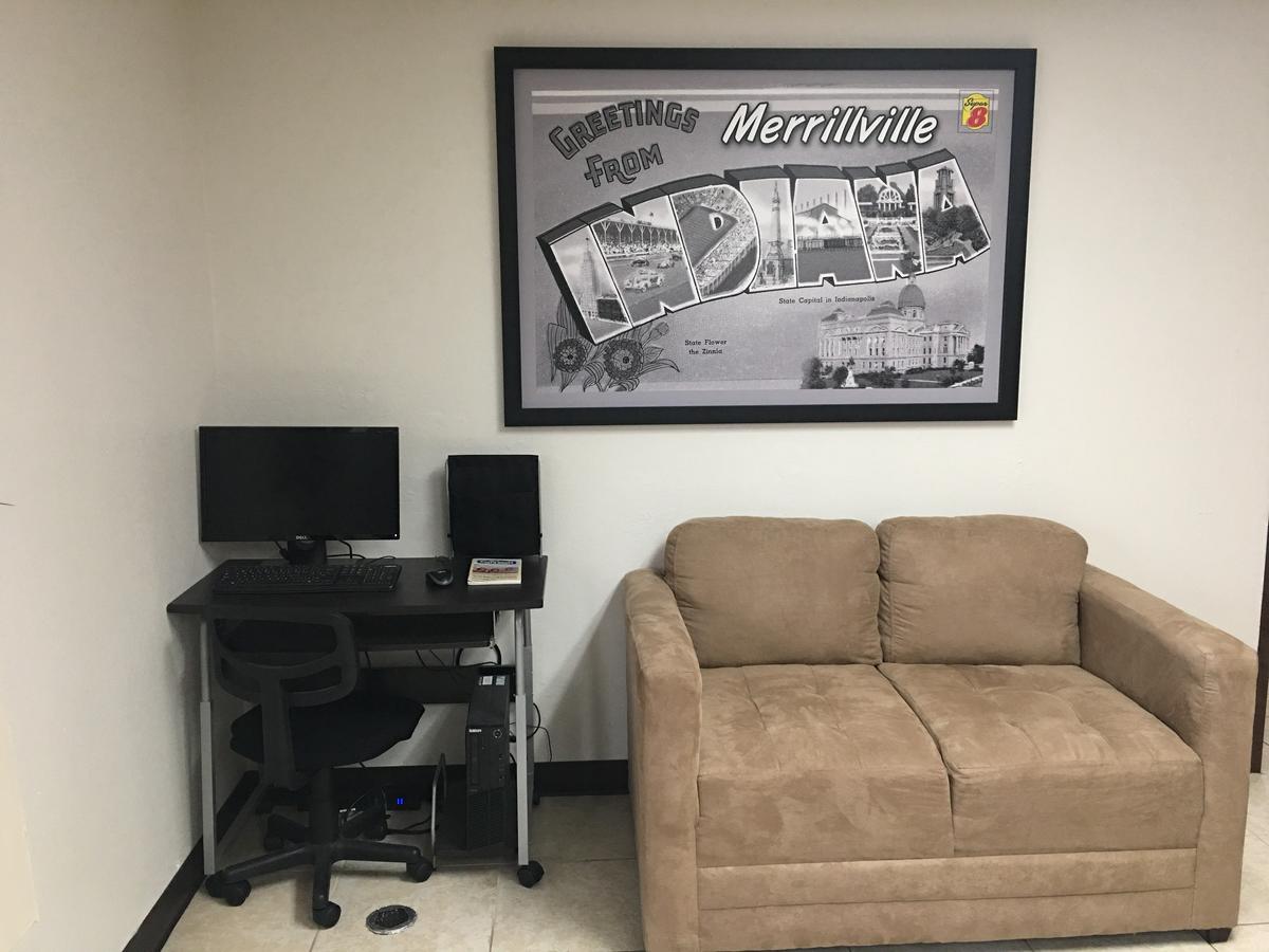 Super 8 By Wyndham Merrillville - thumb 3