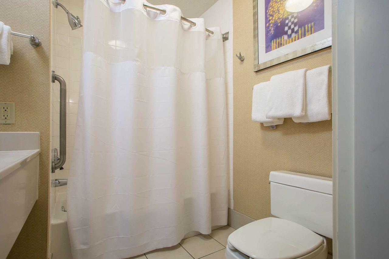 Clarion Inn Merrillville - thumb 2