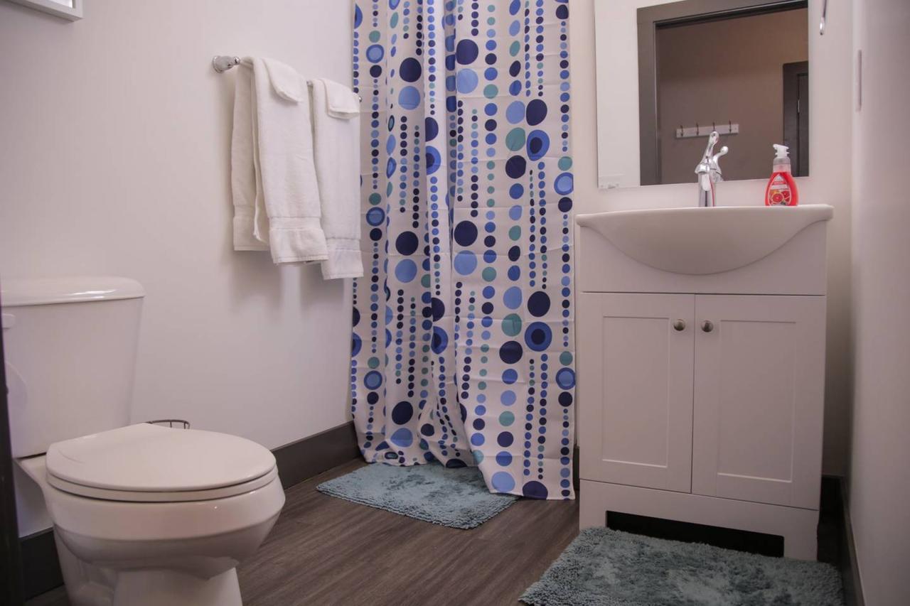 LOCKERBIE SQUARE 2BR APT - NEAR MASS AVE - thumb 26