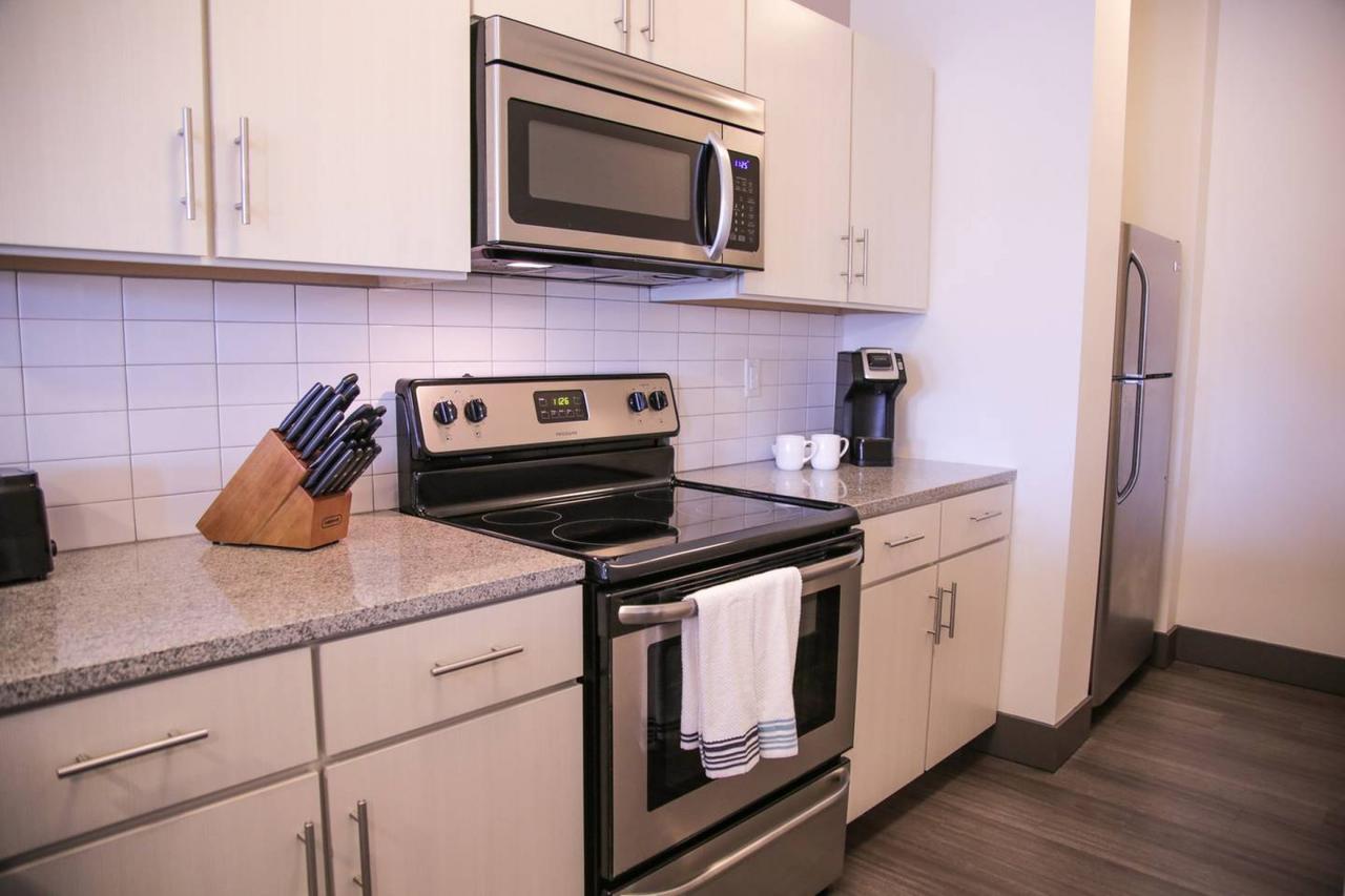 LOCKERBIE SQUARE 2BR APT - NEAR MASS AVE - thumb 5