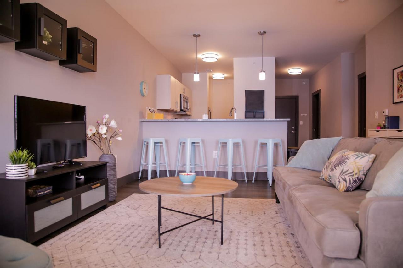 LOCKERBIE SQUARE 2BR APT - NEAR MASS AVE - thumb 0