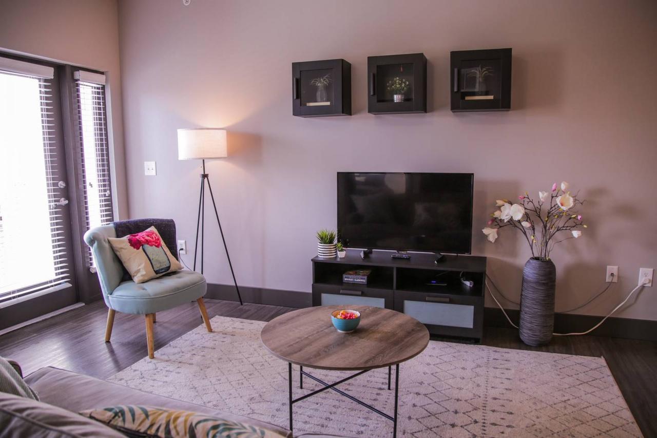 LOCKERBIE SQUARE 2BR APT - NEAR MASS AVE - thumb 36