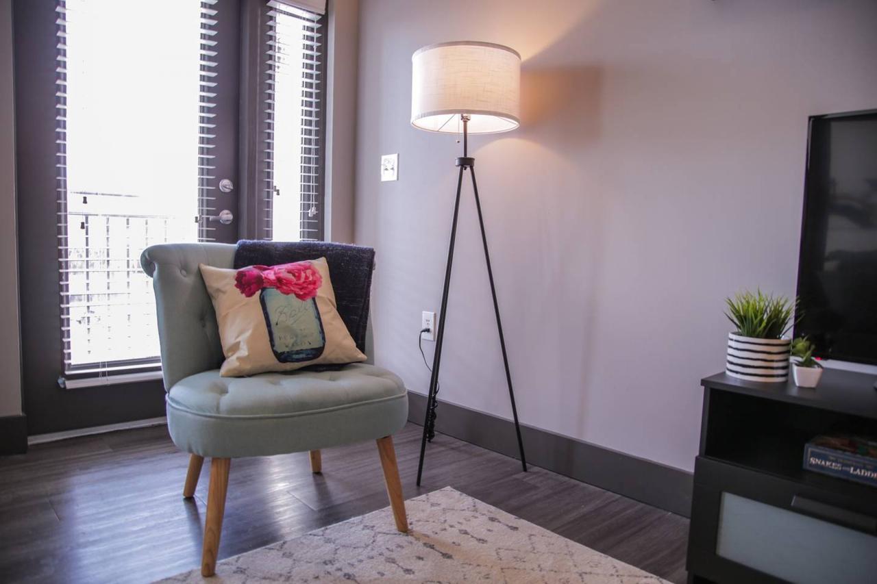 LOCKERBIE SQUARE 2BR APT - NEAR MASS AVE - thumb 16
