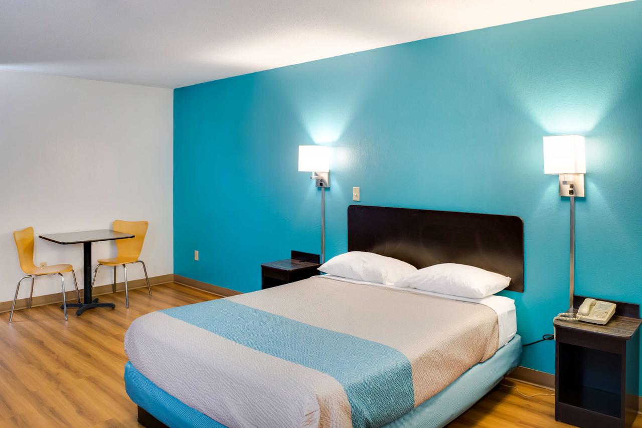 Motel 6 Richmond IN - thumb 14