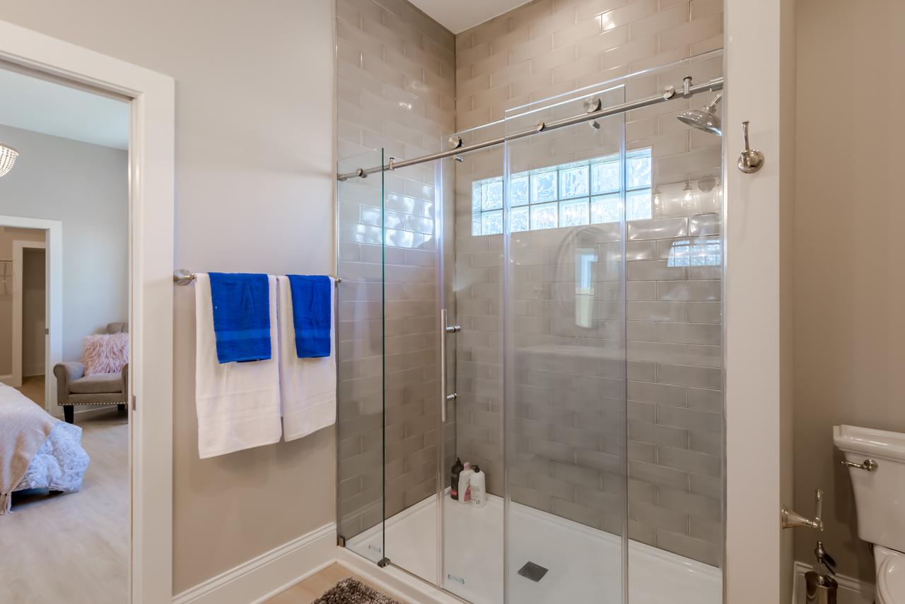 Indianapolis Chic Extravagant Brand New Home! - thumb 12