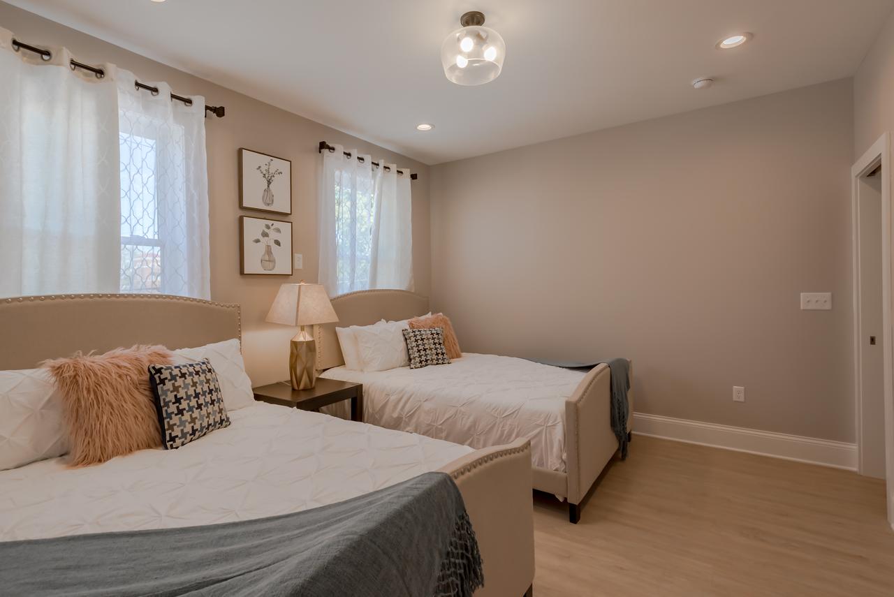Indianapolis Chic Extravagant Brand New Home! - thumb 39