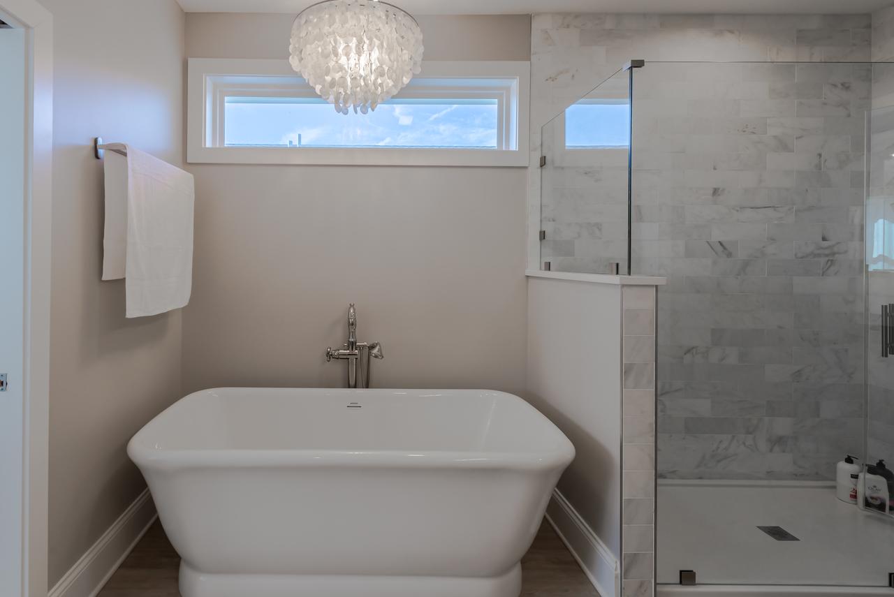 Indianapolis Chic Extravagant Brand New Home! - thumb 32