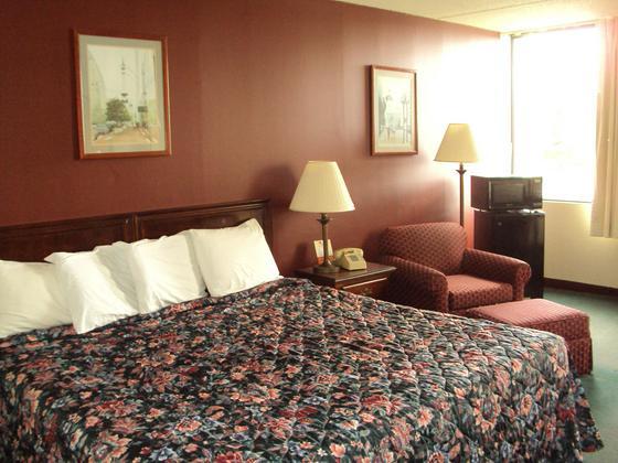 Red Carpet Inn Fanta Suites Hotel - thumb 2