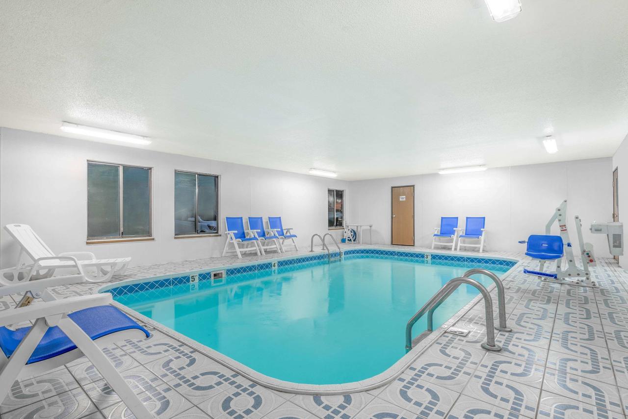 Super 8 By Wyndham Vincennes - thumb 23