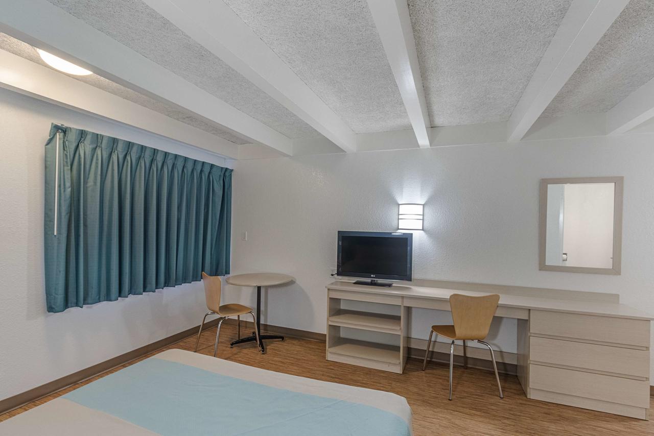 Motel 6 Kokomo - thumb 36