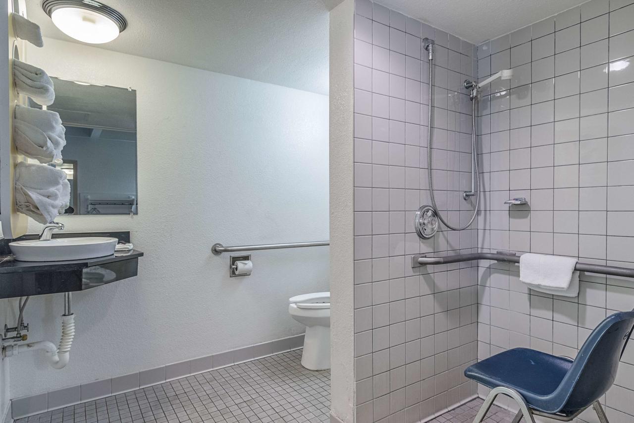 Motel 6 Kokomo - thumb 39