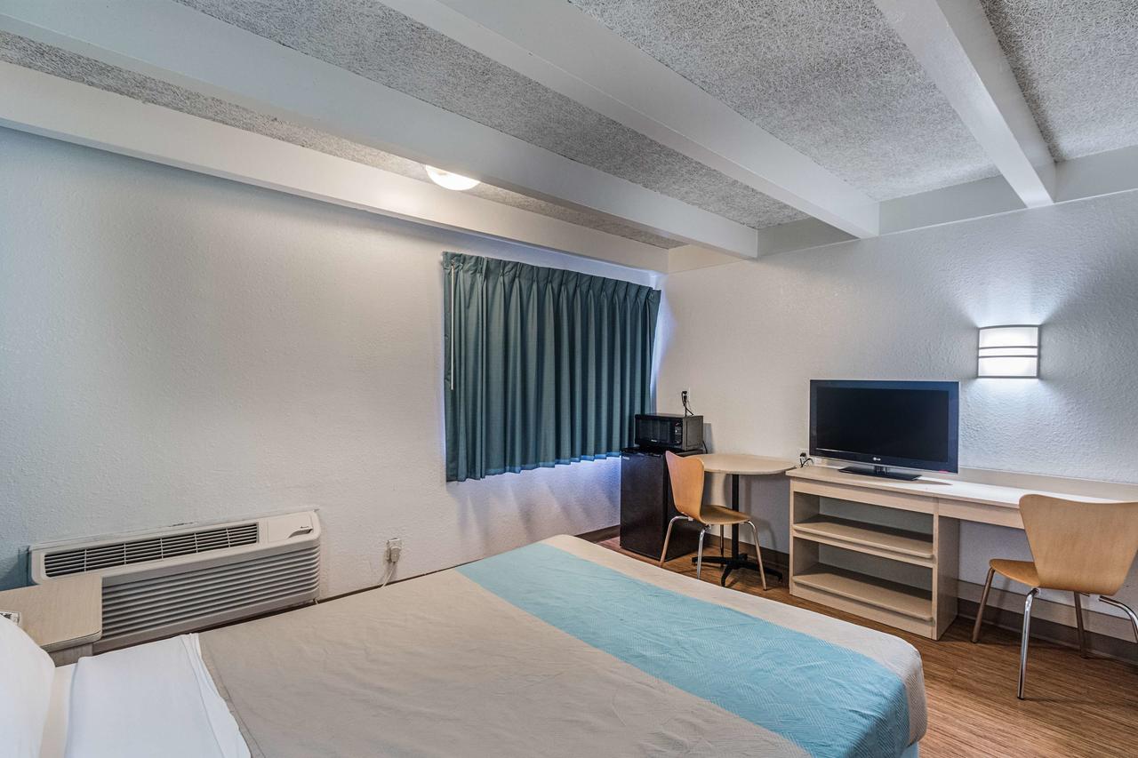 Motel 6 Kokomo - thumb 33