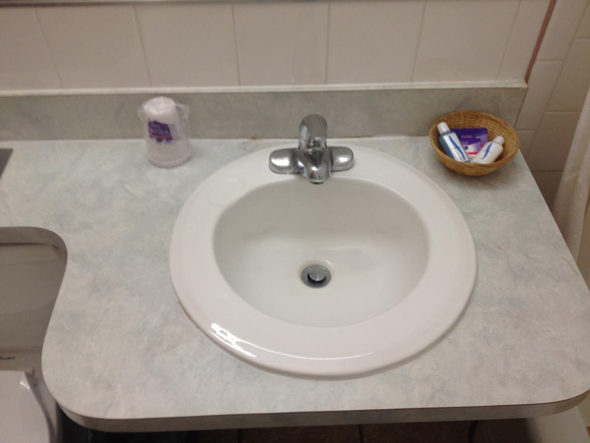 Richmond Inn And Suites - thumb 12