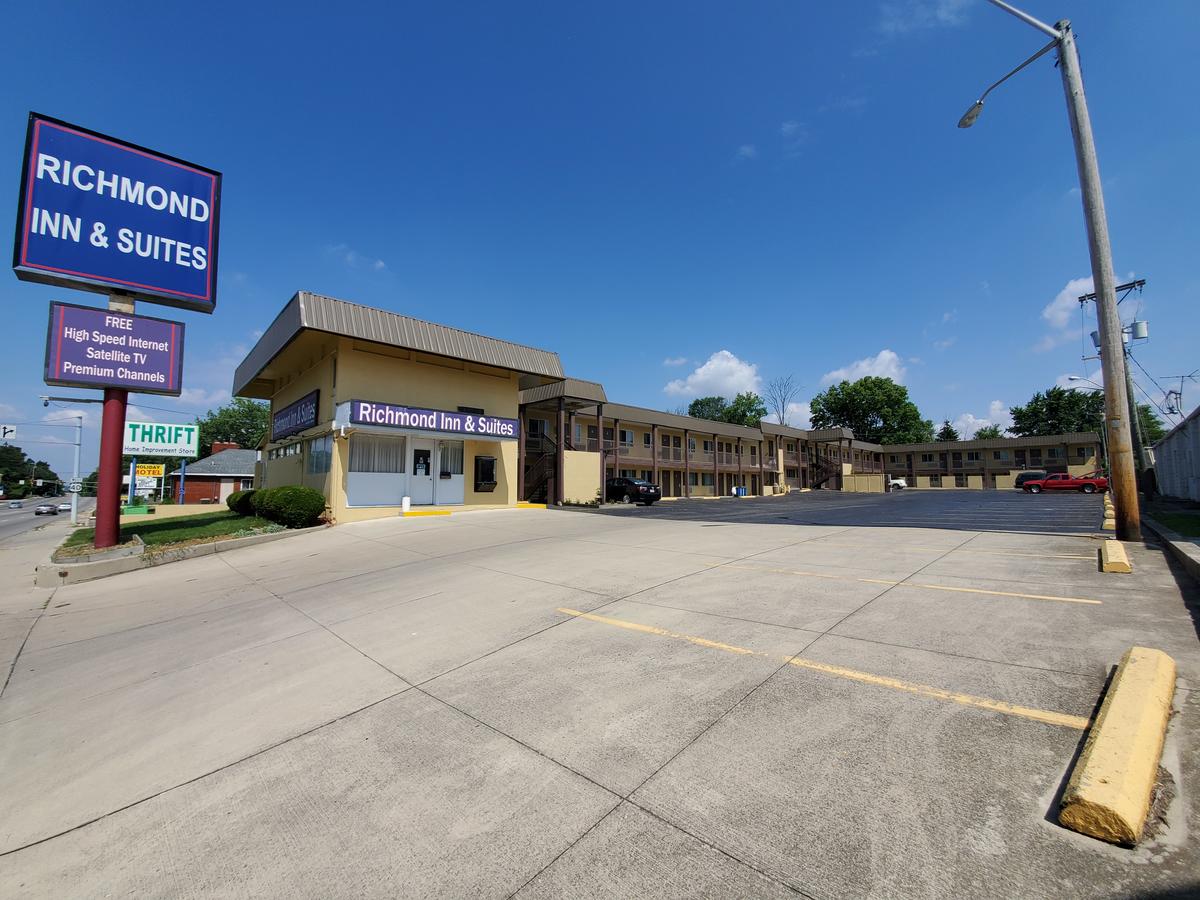 Richmond Inn And Suites - thumb 1