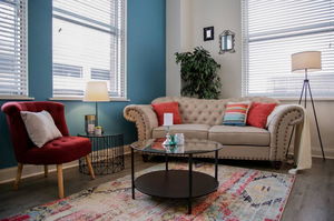 CENTRAL 2BR APT DOWNTOWN - STEPS TO EVERYTHING!