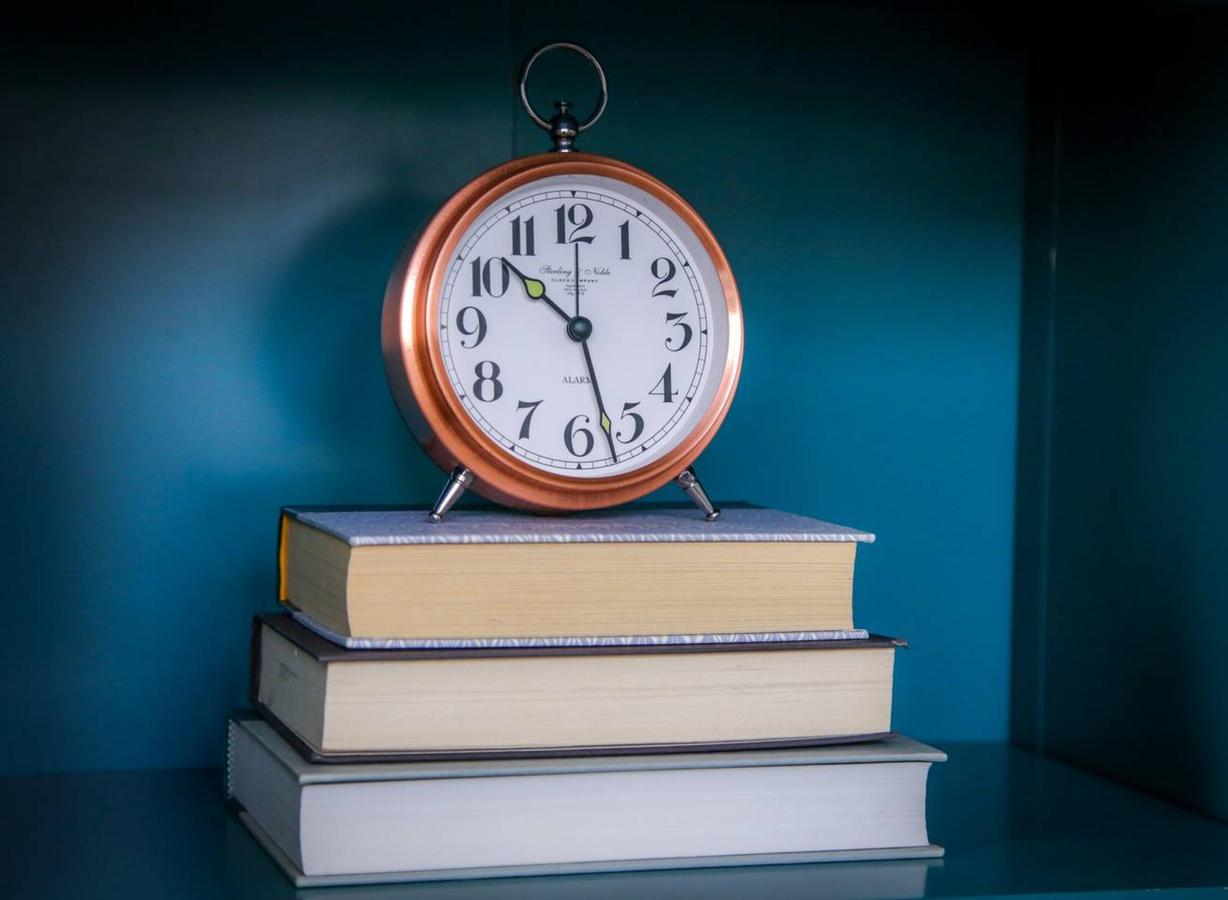 CENTRAL 2BR APT DOWNTOWN - STEPS TO EVERYTHING! - thumb 16