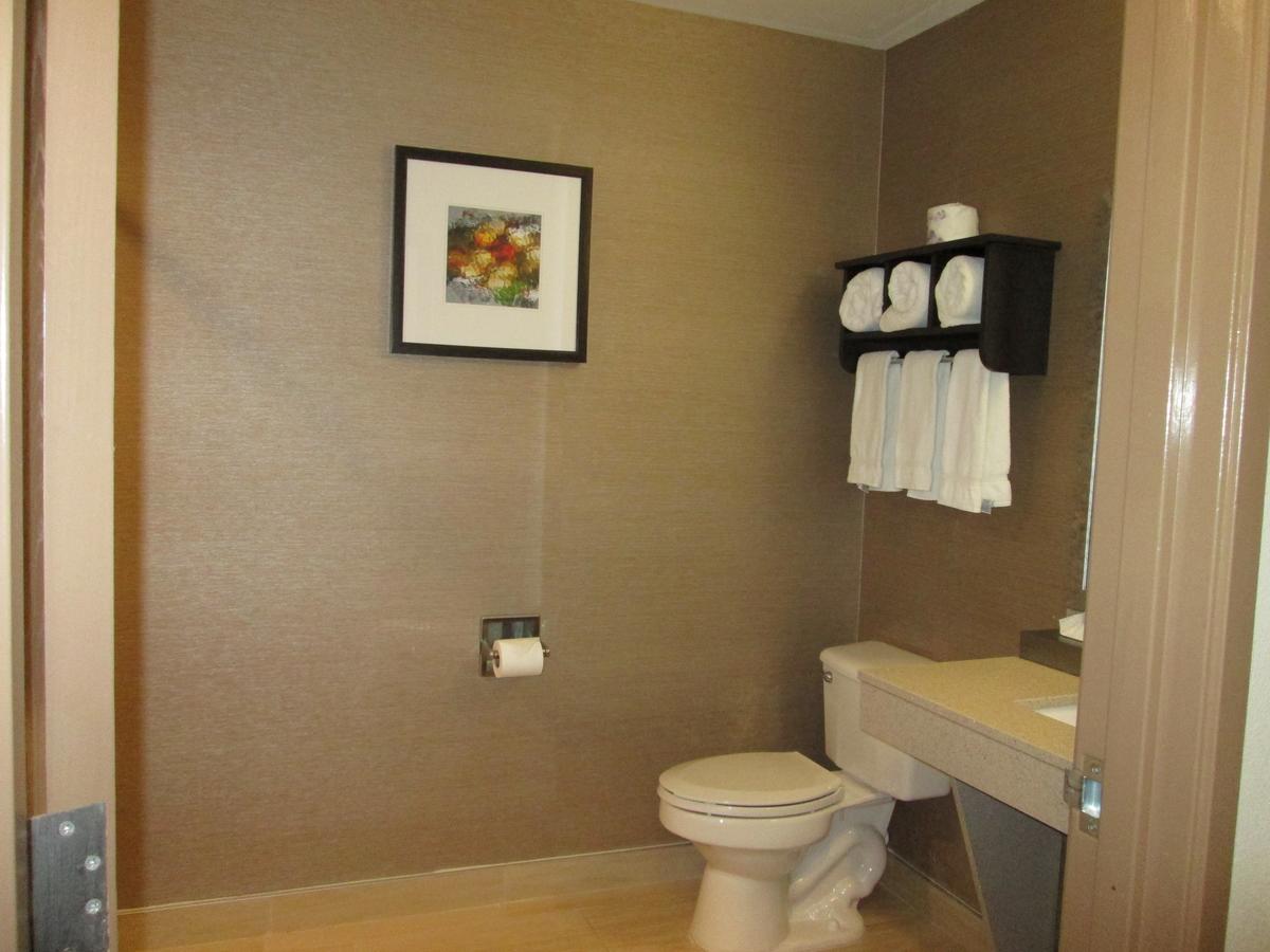 Holiday Inn Express Hotels Cloverdale (Greencastle) - thumb 23