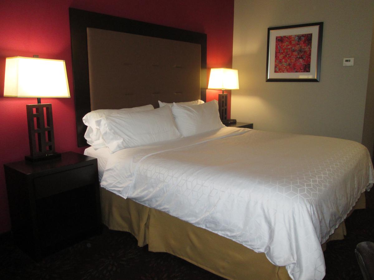 Holiday Inn Express Hotels Cloverdale (Greencastle) - thumb 7