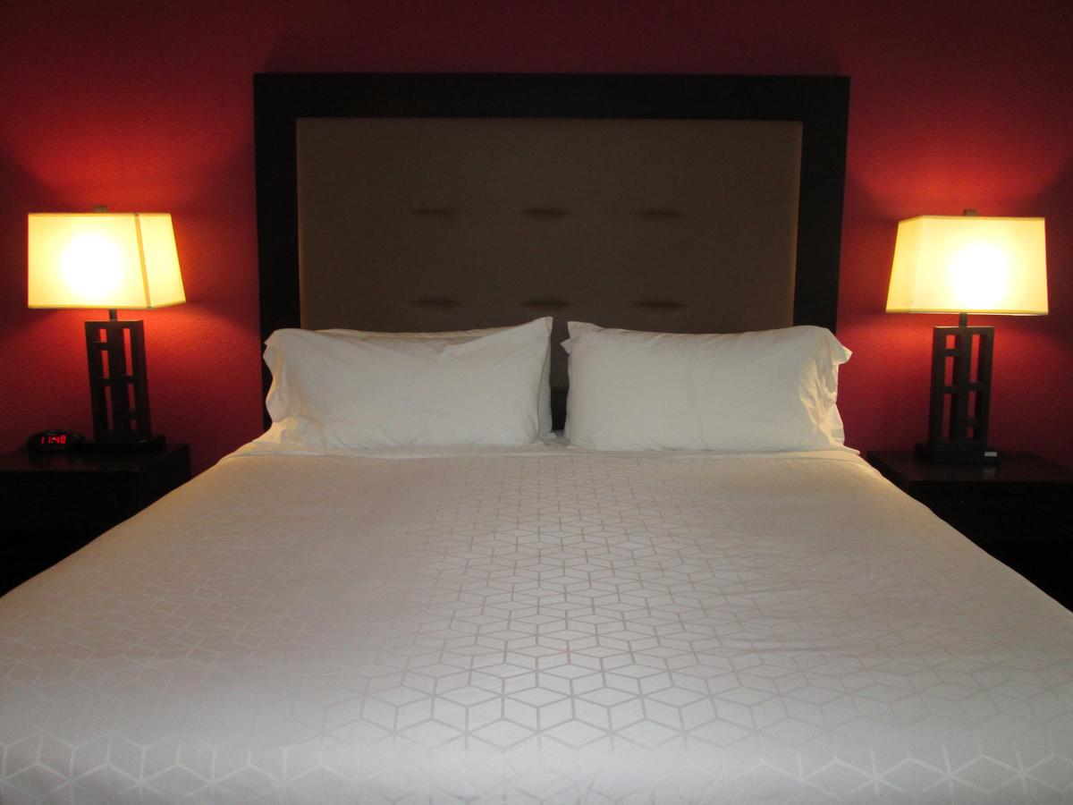 Holiday Inn Express Hotels Cloverdale (Greencastle) - thumb 34