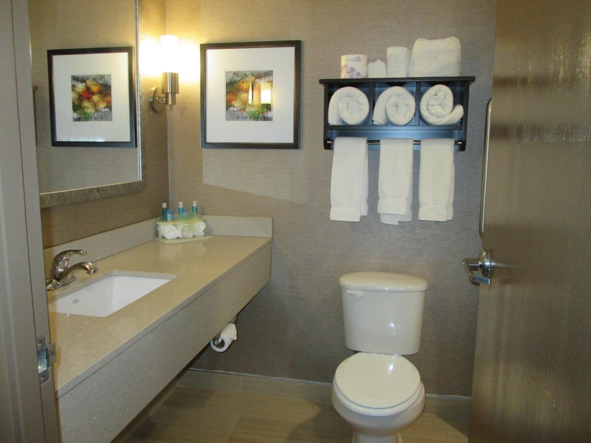 Holiday Inn Express Hotels Cloverdale (Greencastle) - thumb 35