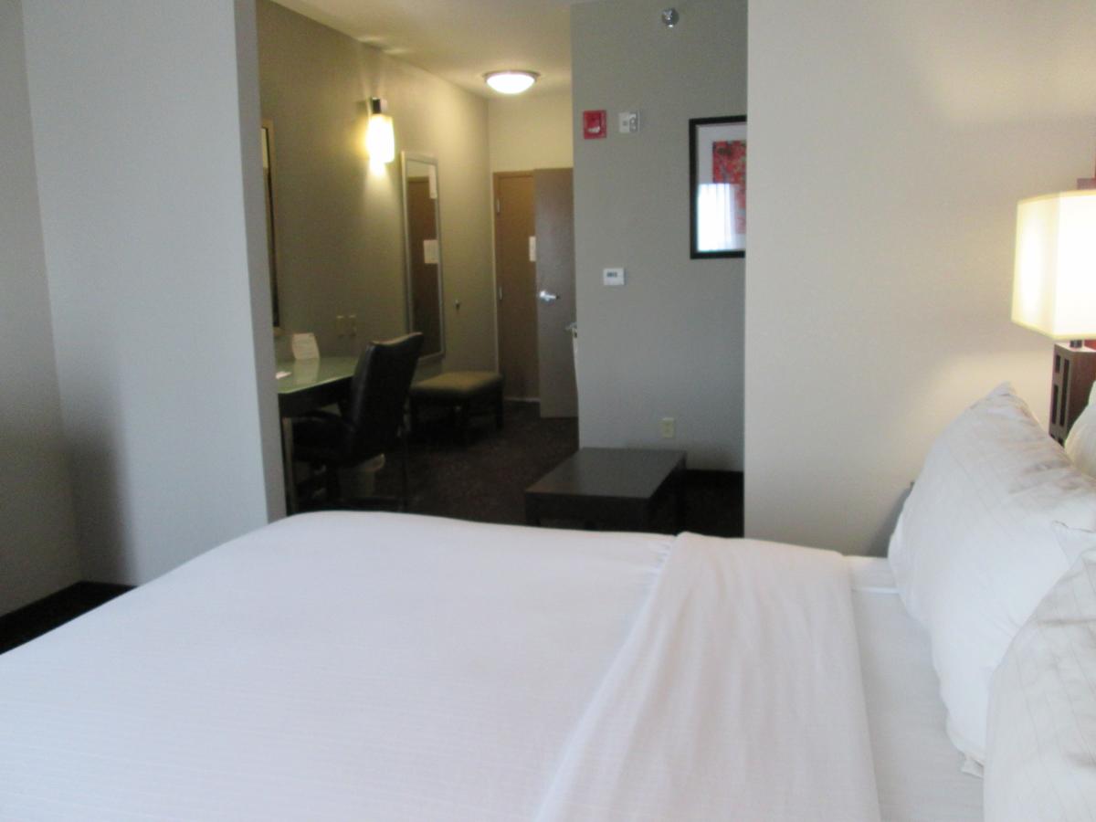 Holiday Inn Express Hotels Cloverdale (Greencastle) - thumb 4