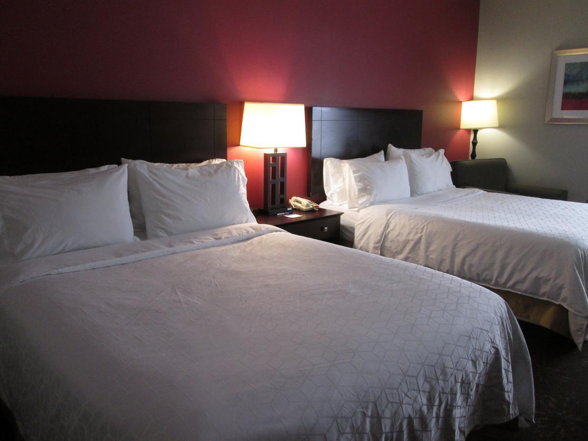 Holiday Inn Express Hotels Cloverdale (Greencastle) - thumb 29