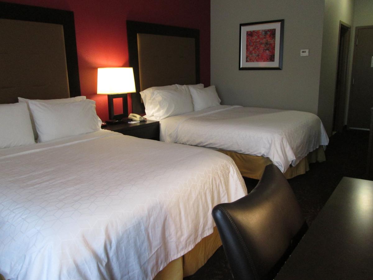 Holiday Inn Express Hotels Cloverdale (Greencastle) - thumb 17