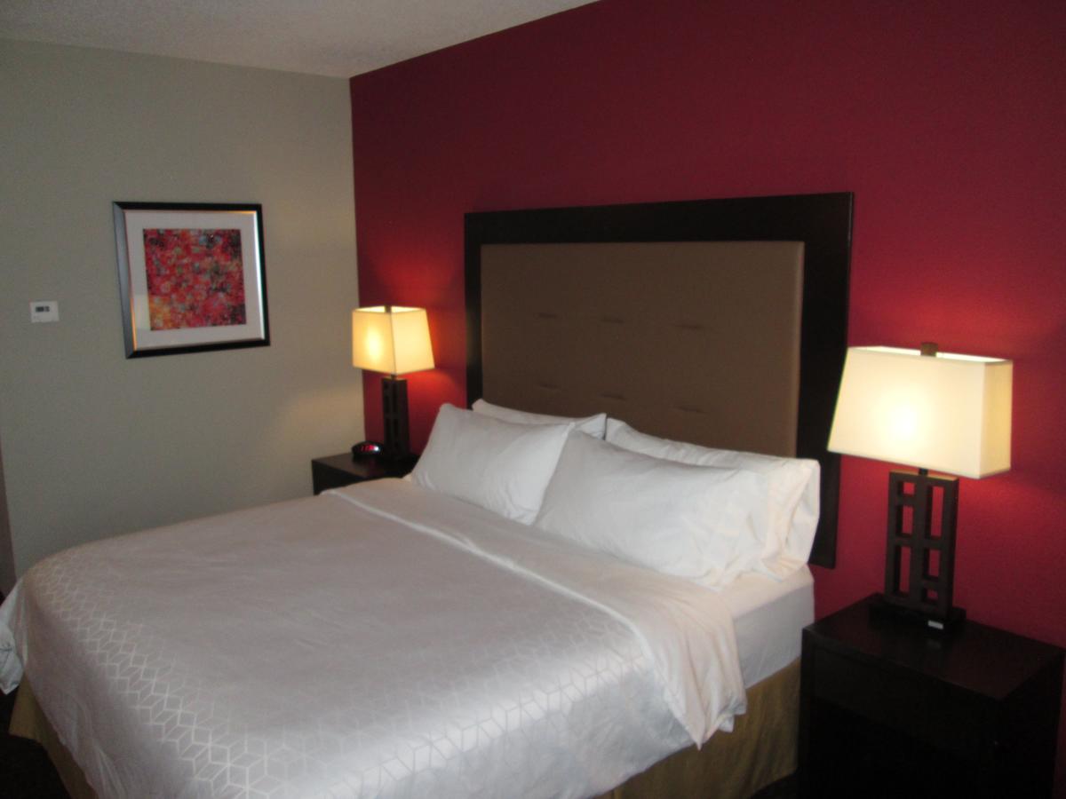 Holiday Inn Express Hotels Cloverdale (Greencastle) - thumb 31