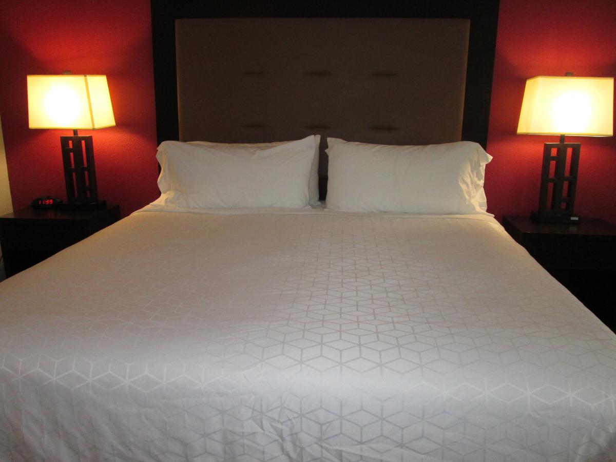Holiday Inn Express Hotels Cloverdale (Greencastle) - thumb 33