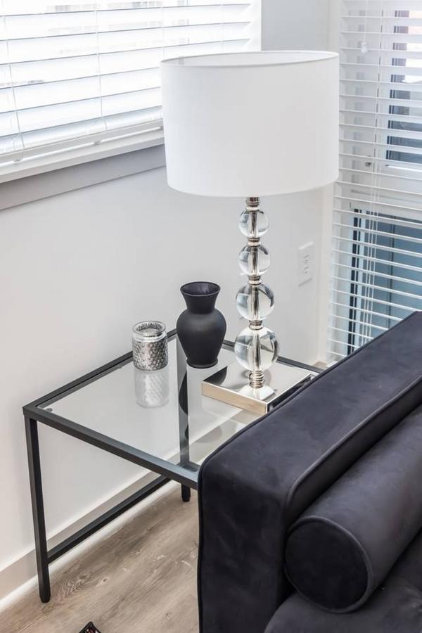 EXTRAORDINARY 1BR APT IN ARTS DISTRICT W/ BALCONY - thumb 16