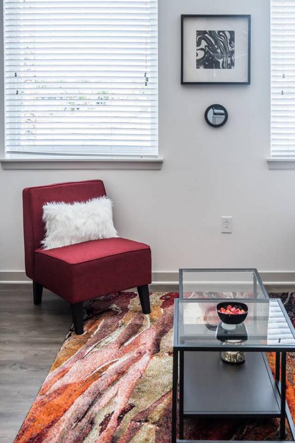 EXTRAORDINARY 1BR APT IN ARTS DISTRICT W/ BALCONY - thumb 9