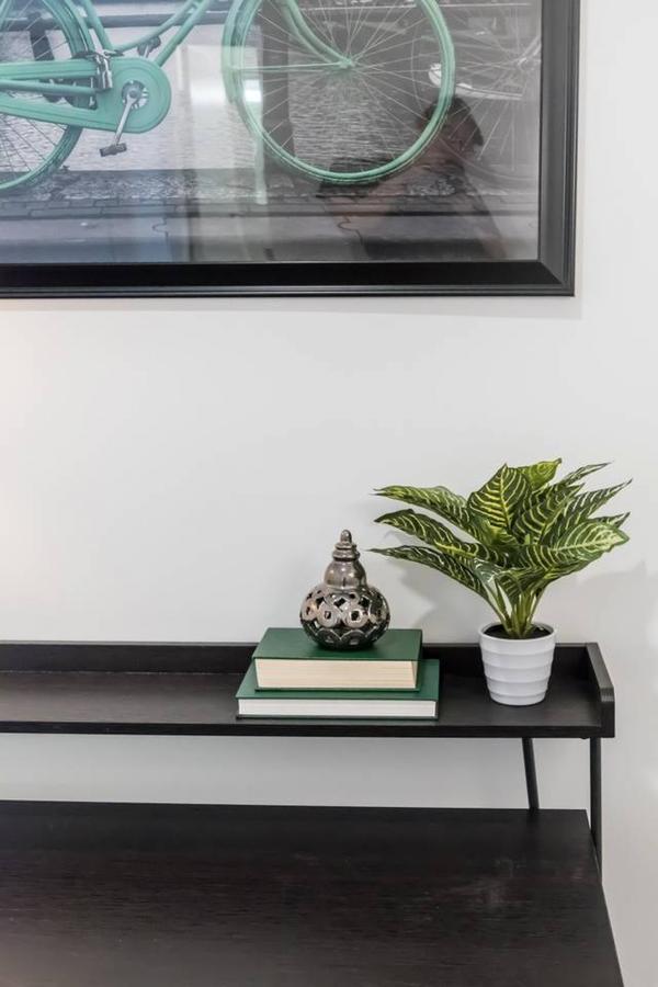 EXTRAORDINARY 1BR APT IN ARTS DISTRICT W/ BALCONY - thumb 40