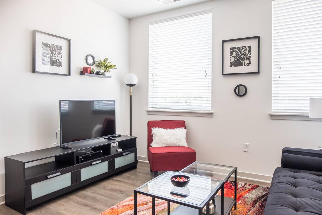 EXTRAORDINARY 1BR APT IN ARTS DISTRICT W/ BALCONY - thumb 41