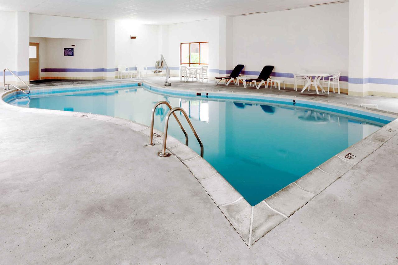 Days Inn & Suites By Wyndham Northwest Indianapolis - thumb 3