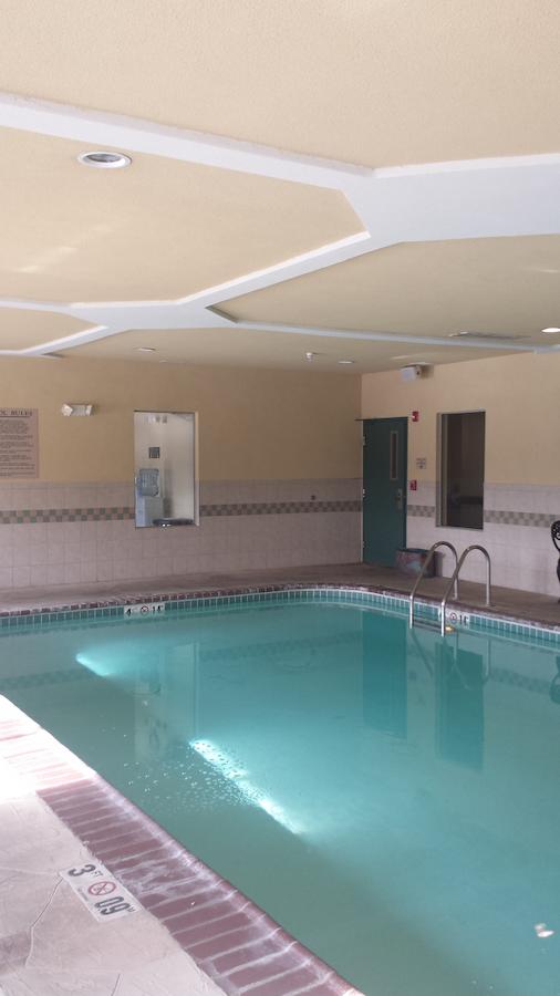 Country Inn & Suites By Radisson, Valparaiso, IN - thumb 19
