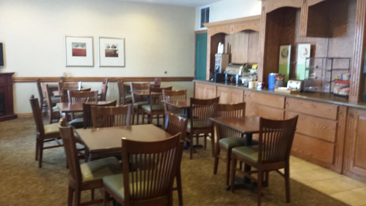 Country Inn & Suites By Radisson, Valparaiso, IN - thumb 8