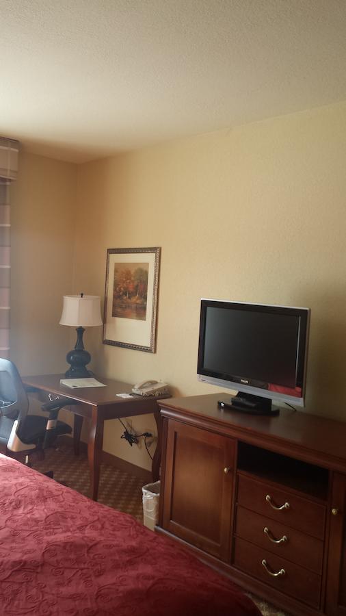 Country Inn & Suites By Radisson, Valparaiso, IN - thumb 37