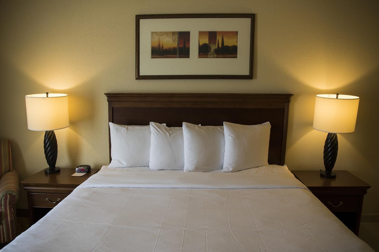 Country Inn & Suites By Radisson, Valparaiso, IN - thumb 1