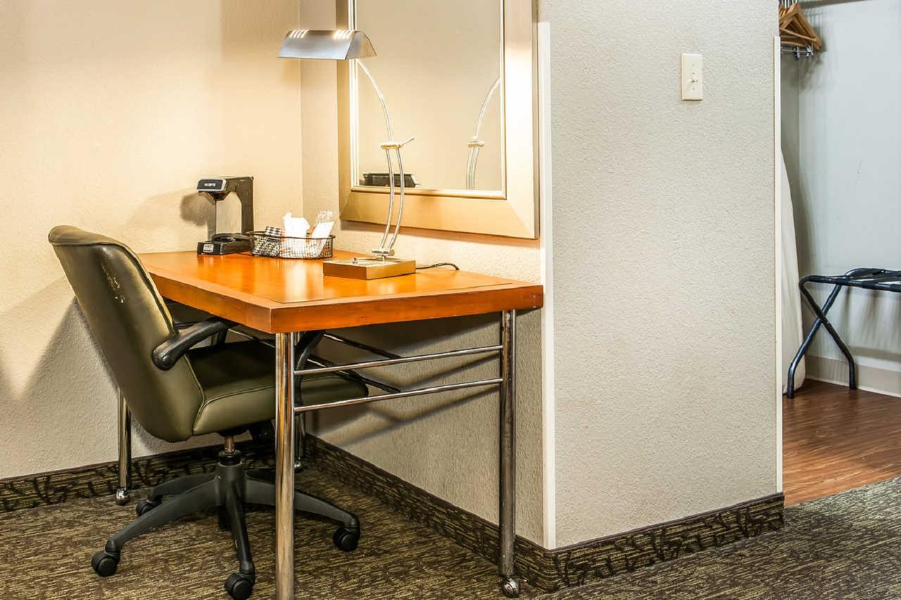 Baymont By Wyndham Fort Wayne Northwest - thumb 23