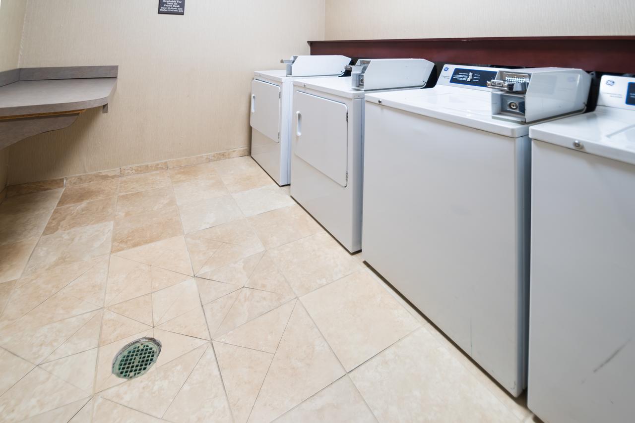 Hampton Inn & Suites Greensburg - thumb 22