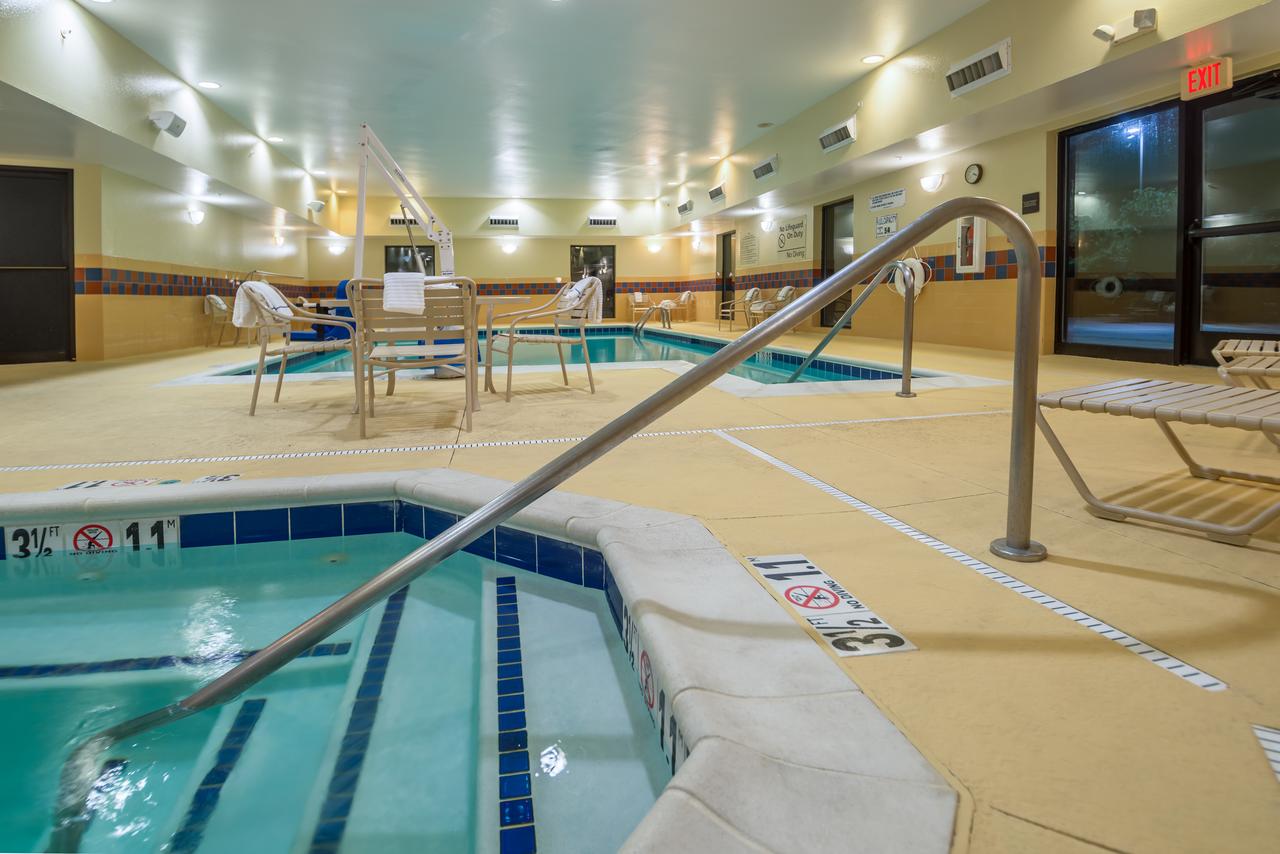 Hampton Inn & Suites Greensburg - thumb 15