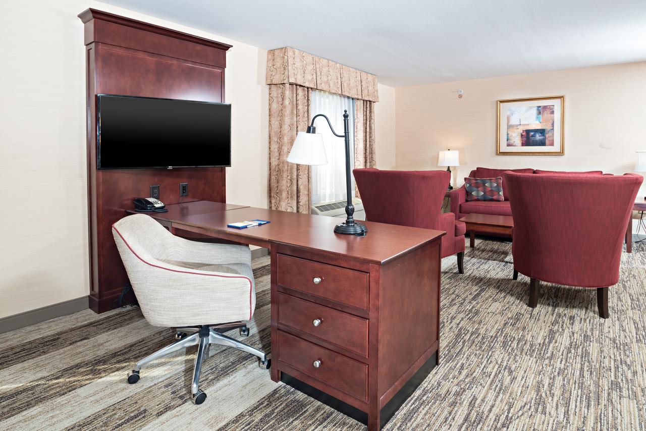 Hampton Inn & Suites Greensburg - thumb 9