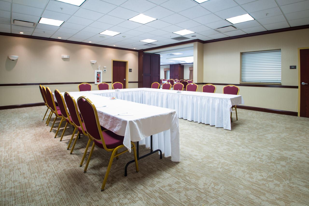 Hampton Inn & Suites Greensburg - thumb 18