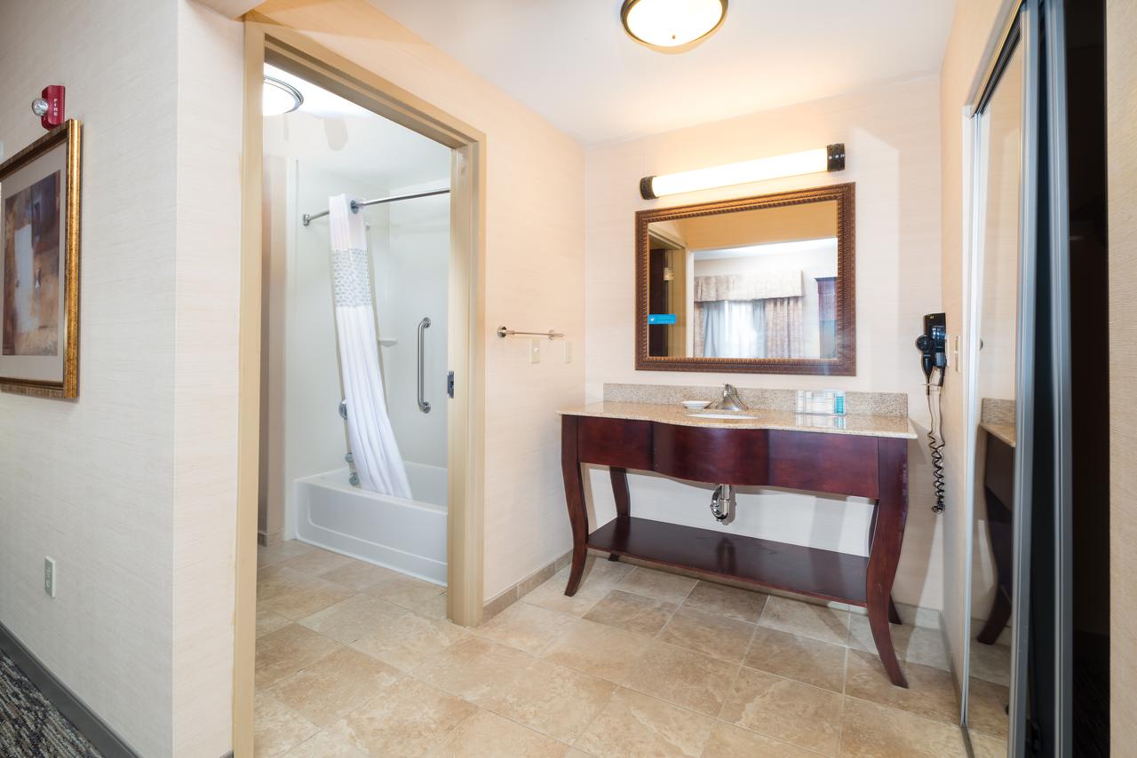 Hampton Inn & Suites Greensburg - thumb 41