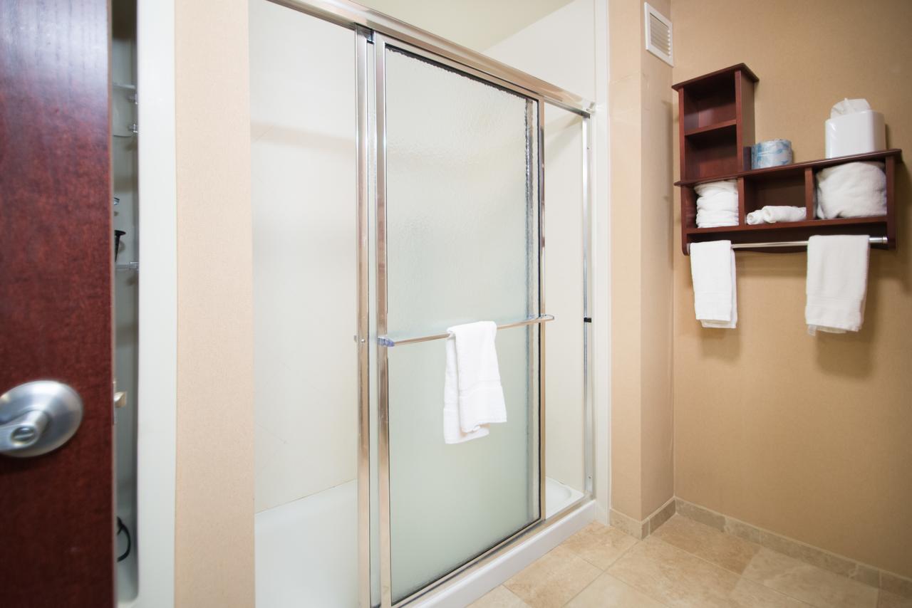 Hampton Inn & Suites Greensburg - thumb 1